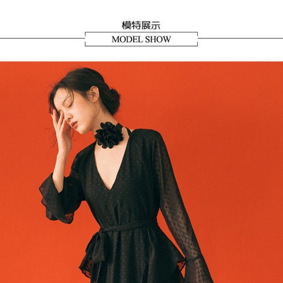 V-Neck Open Back Long-Sleeve Midi Dress - Picture 4 of 6